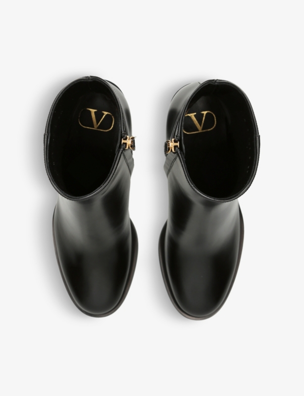 VLOGO logo-plaque leather heeled ankle boots