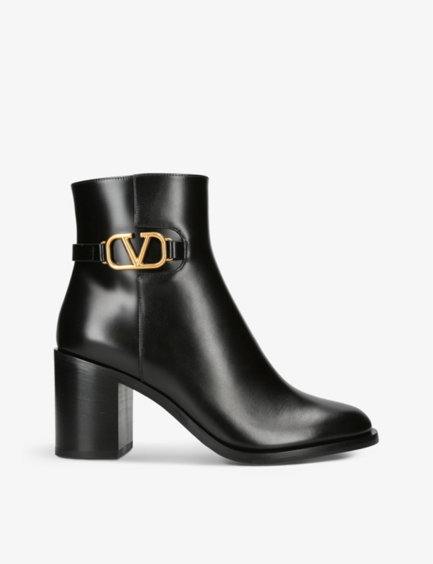 VLOGO logo-plaque leather heeled ankle boots