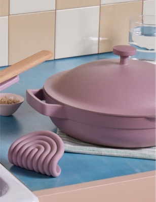 OUR PLACE: Textured curved-design wrap-around silicone hot grips