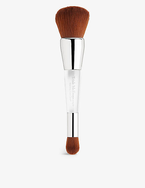 TRISH MCEVOY: Brush 1 Even Skin® wet/dry face perfector brush