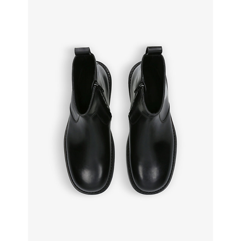 Shop Bottega Veneta Men's Black Strut Leather Ankle Boots