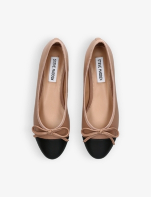 STEVE MADDEN: Ellison 166 contrast-panel leather pumps