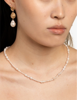 Astrid & Miyu Serenity Beaded Gold-toned Brass And Freshwater Pearl Necklace In Gold