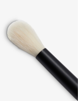 Shop Lisa Eldridge Beauty Seamless Blend Brush No.9