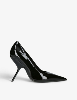 Ferragamo Eva 105mm Patent Leather Pumps In Black