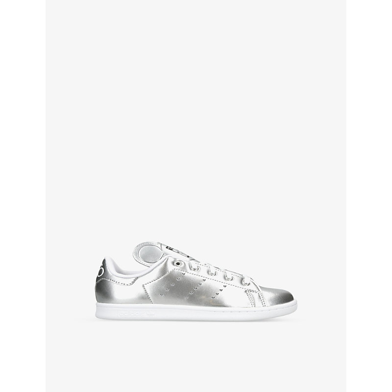 ADIDAS ORIGINALS ADIDAS GIRLS SILVER KIDS X DISNEY MICKEY STAN SMITH RECYCLED-COATED TRAINERS 6-8 YEARS