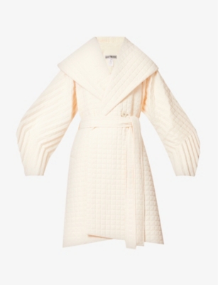 ISSEY MIYAKE: Pleated Grid quilted woven coat