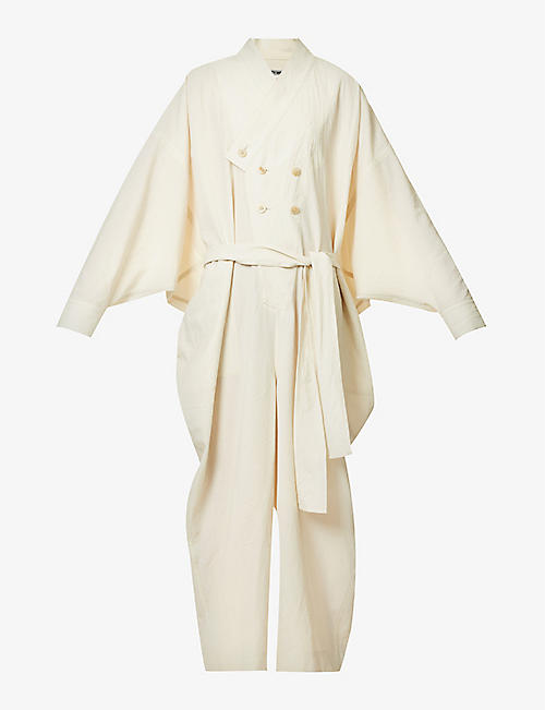 ISSEY MIYAKE: Double-breasted pleated knitted coat
