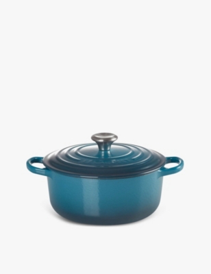 LE CREUSET: Signature round cast-iron casserole dish 20cm