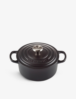 Le Creuset Signature Round Cast-iron Casserole Dish In Satin Black