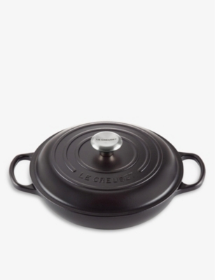 Le Creuset Signature Shallow Cast-iron Casserole Dish In Satin Black