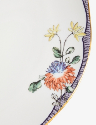 WEDGWOOD: Fortune 22 carat-gold rim bone-china dinner plate 27cm