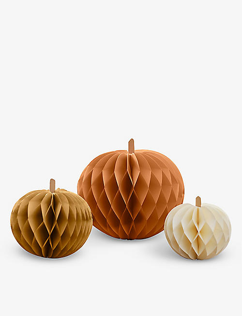 GINGER RAY: Pumpkin paper Halloween decoration set of three
