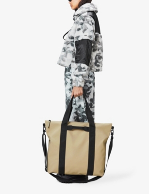 RAINS WOMENS 24 SAND BRAND-TAB WATERPROOF COATED-SHELL TOTE BAG 69150792