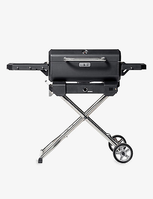 MASTERBUILT: Portable charcoal grill and smoker