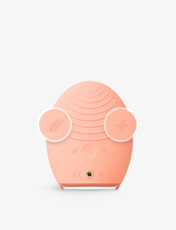 LUNA™ 4 facial cleansing device for balanced skin