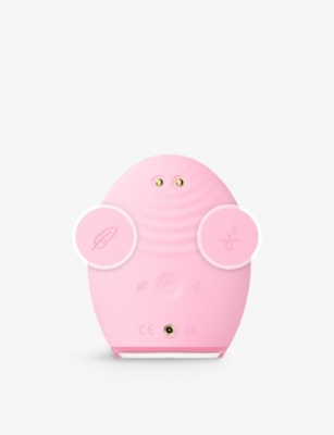 FOREO: LUNA™ 4 Plus cleansing device for normal and sensitive skin