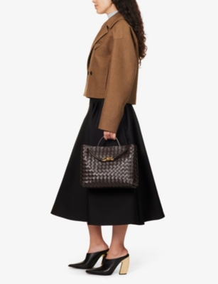 Bottega Veneta Andiamo Leather Top-handle Bag In Fondant