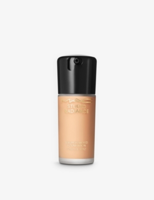 Mac C4 Studio Radiance Serum-powered™ Foundation