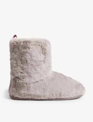 Selfridges ugg shop boots