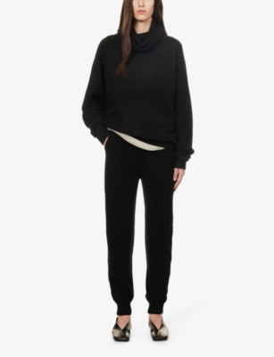 Shop Frenckenberger Women's Black Ribbed-hem Elasticated-waistband Cashmere Knitted Jogging Bottoms