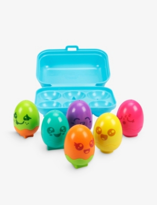 TOMY: Hide & Squeak Chicks playset