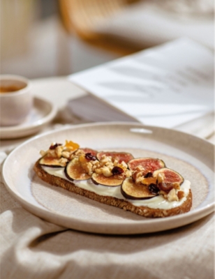 VILLEROY & BOCH: Perlemor Sand porcelain six-piece breakfast dining set