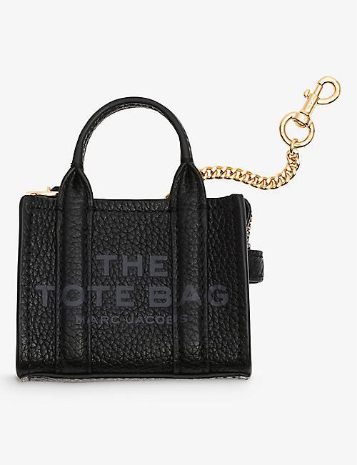 MARC JACOBS: The Tote leather charm