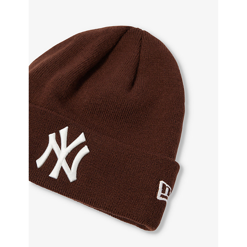 Shop New Era New York Yankees Brand-embroidered Knitted Beanie In Brown