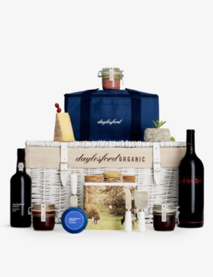 DAYLESFORD Cheese & Pickled hamper 9 items included