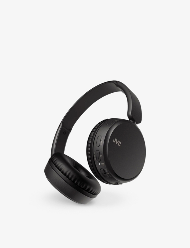 On ear wireless headphones