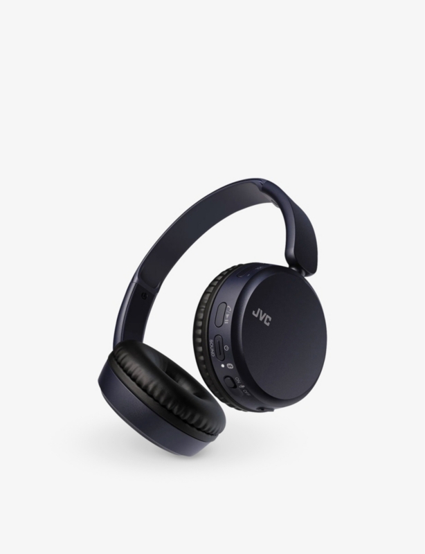 On ear wireless headphones