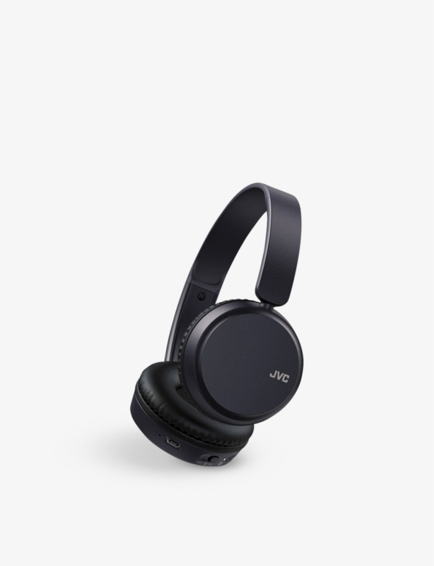 On ear wireless headphones
