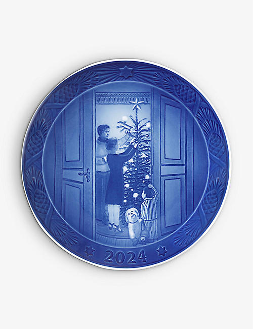 ROYAL COPENHAGEN: Blue Collectibles 2024 Christmas Anticipation limited-edition porcelain plate 18cm