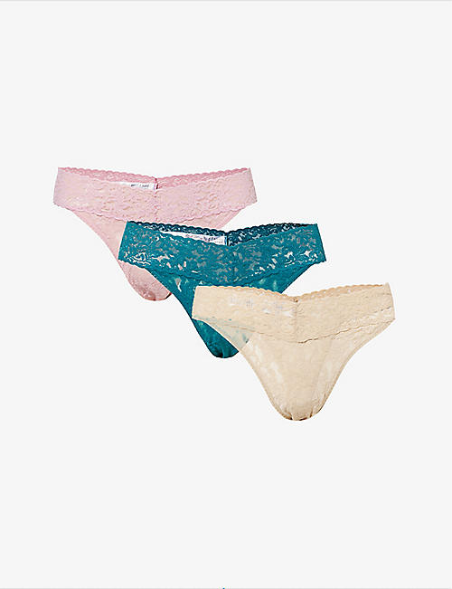 HANKY PANKY: Signature floral-embroidered lace thongs pack of three
