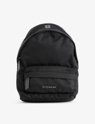 GIVENCHY: 