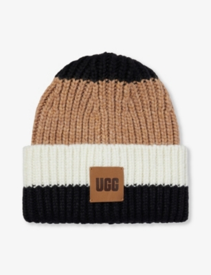 UGG UGG WOMEN'S CHESNUT MULTI LOGO-PATCH KNITTED BEANIE