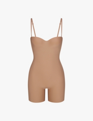 Skims Seamless Sculpt Strapless Shorts Bodysuit | Harrods KW