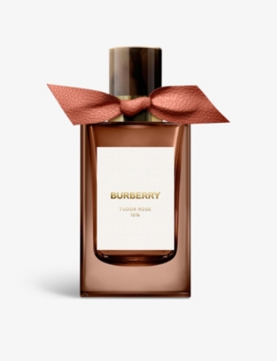 Burberry store rose perfume