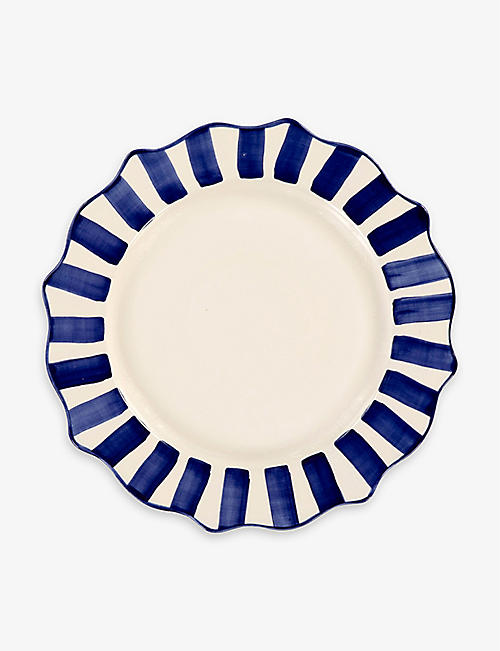 ANNA + NINA: Scalloped stripe earthenware dinner plate 27cm
