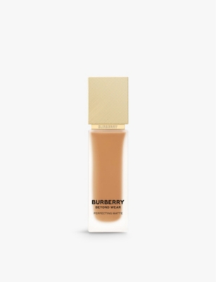 Burberry 100 Medium Deep Warm Beyond Wear Perfecting Matte Foundation 30ml