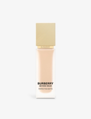 Burberry 10 Fair Cool Beyond Wear Perfecting Matte Foundation 30ml