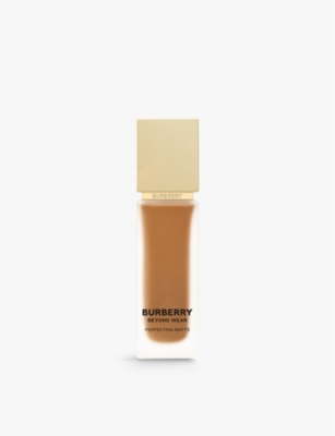 Burberry 120 Deep Warm Beyond Wear Perfecting Matte Foundation 30ml