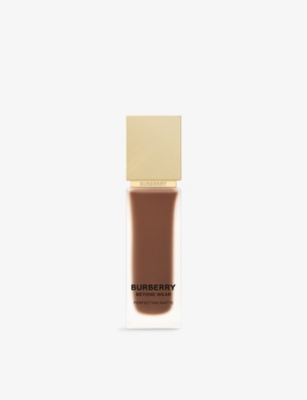 Burberry 140 Deep Neutral Beyond Wear Perfecting Matte Foundation 30ml