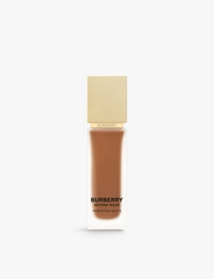 Burberry 140 Deep Warm Beyond Wear Perfecting Matte Foundation 30ml