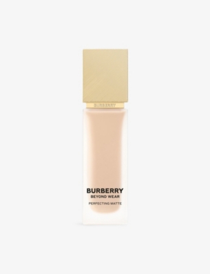 Burberry 20 Fair Cool Beyond Wear Perfecting Matte Foundation 30ml