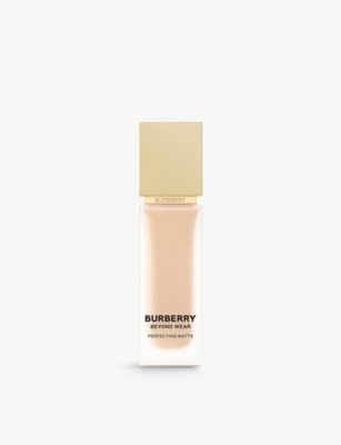 Burberry 20 Fair Warm Beyond Wear Perfecting Matte Foundation 30ml