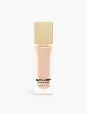Burberry 30 Light Cool Beyond Wear Perfecting Matte Foundation 30ml