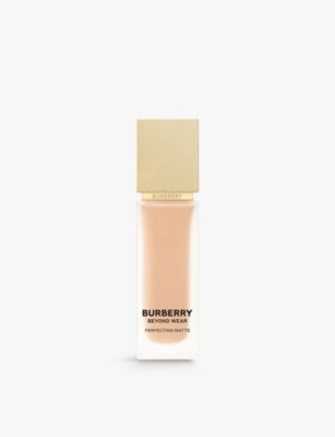 Burberry 60 Medium Neutral Beyond Wear Perfecting Matte Foundation 30ml In 60 Medium Neutral