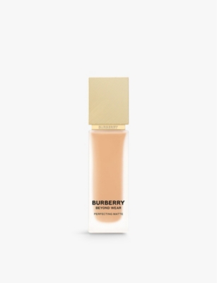 Burberry 60 Medium Warm Beyond Wear Perfecting Matte Foundation 30ml In 60 Medium Warm